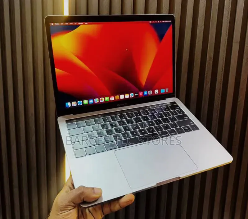 Laptop Apple MacBook Pro 2017 8GB Intel Core i5 SSD 256GB