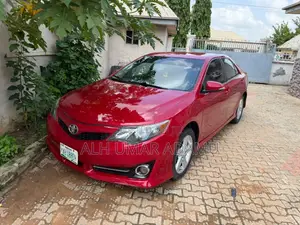Toyota Camry 2014 Red