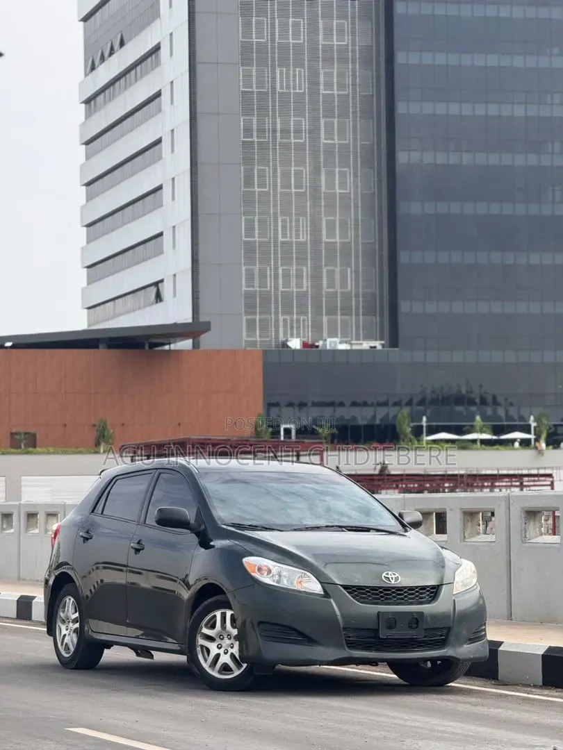 Toyota Matrix 2011 Green