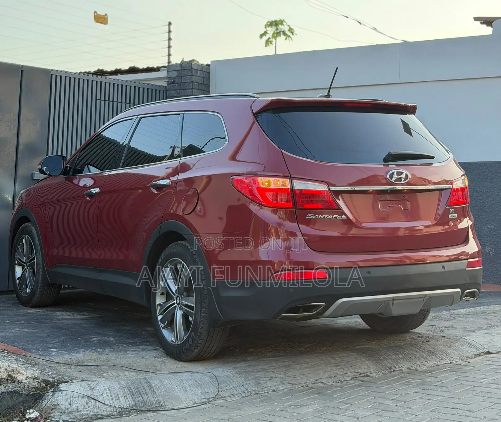 Hyundai Santa Fe 2015 Red