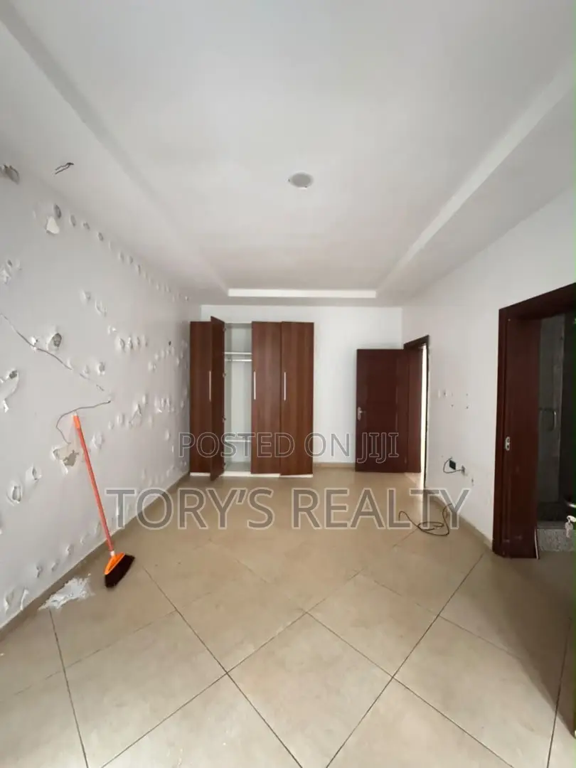 2bdrm Apartment in Victoria Island Extension for rent