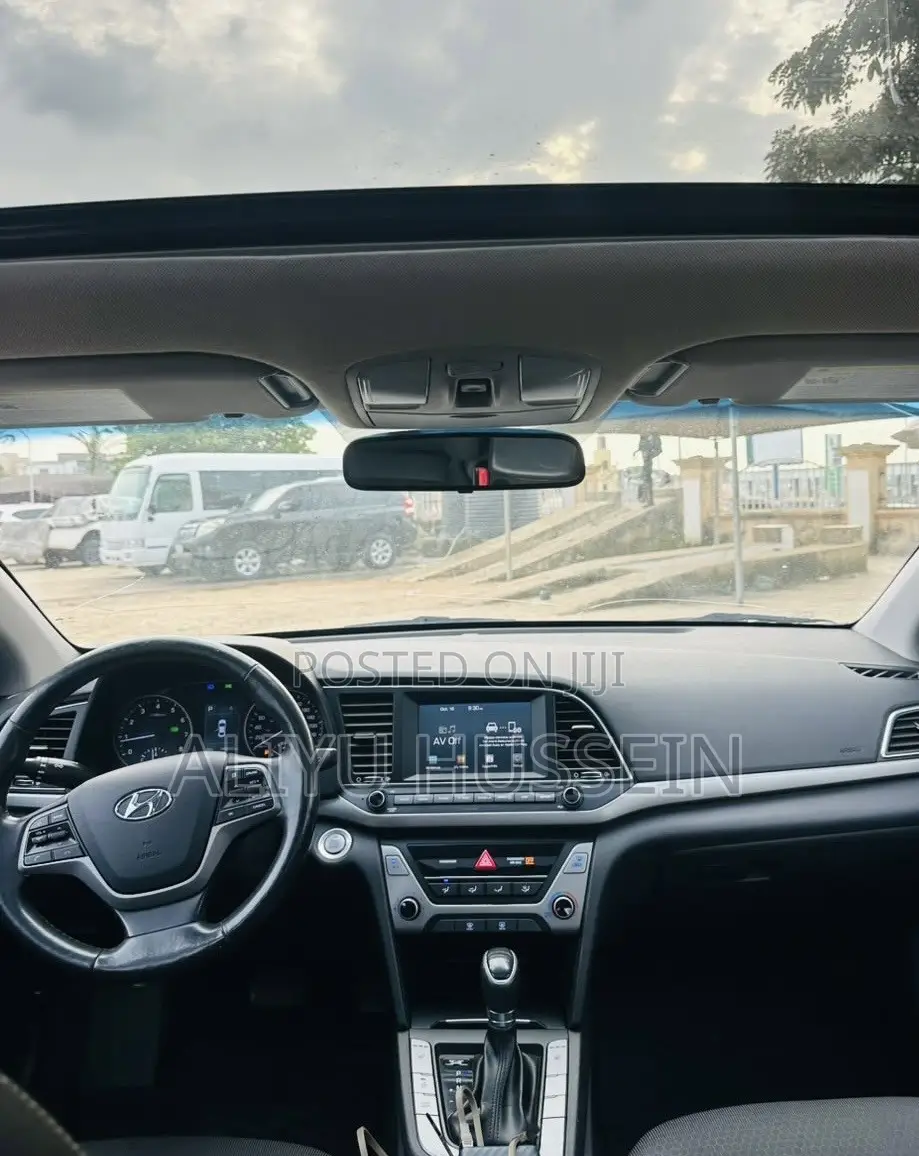 Hyundai Elantra 2018 Gray