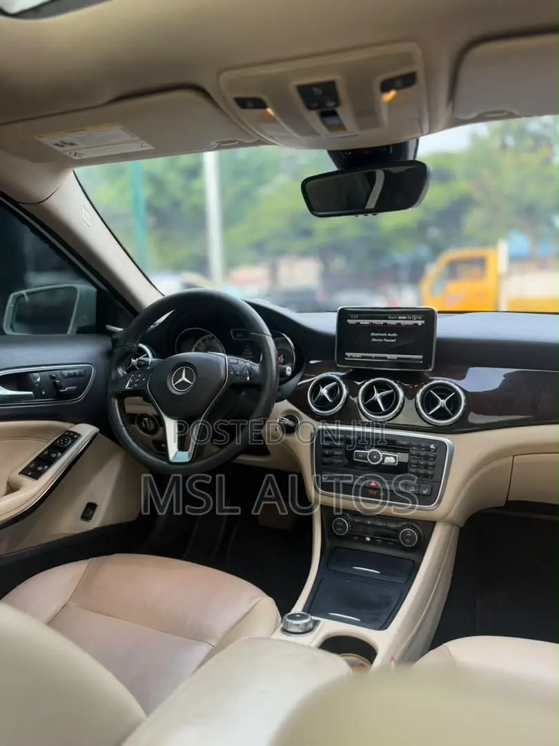 Mercedes-Benz GLA 250 2016 White