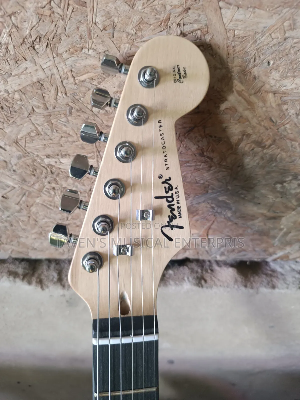 Fender 24 Frets Stratocaster Electric Guitar