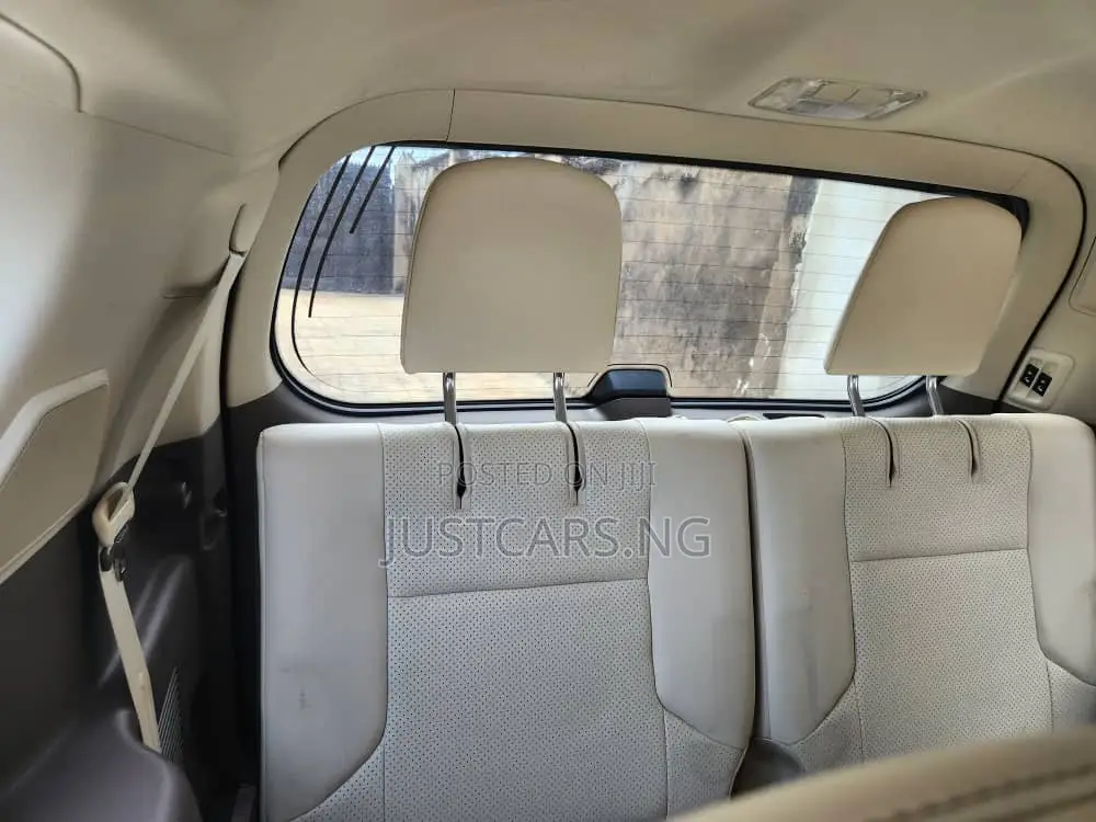 Lexus GX 460 2012 Gold