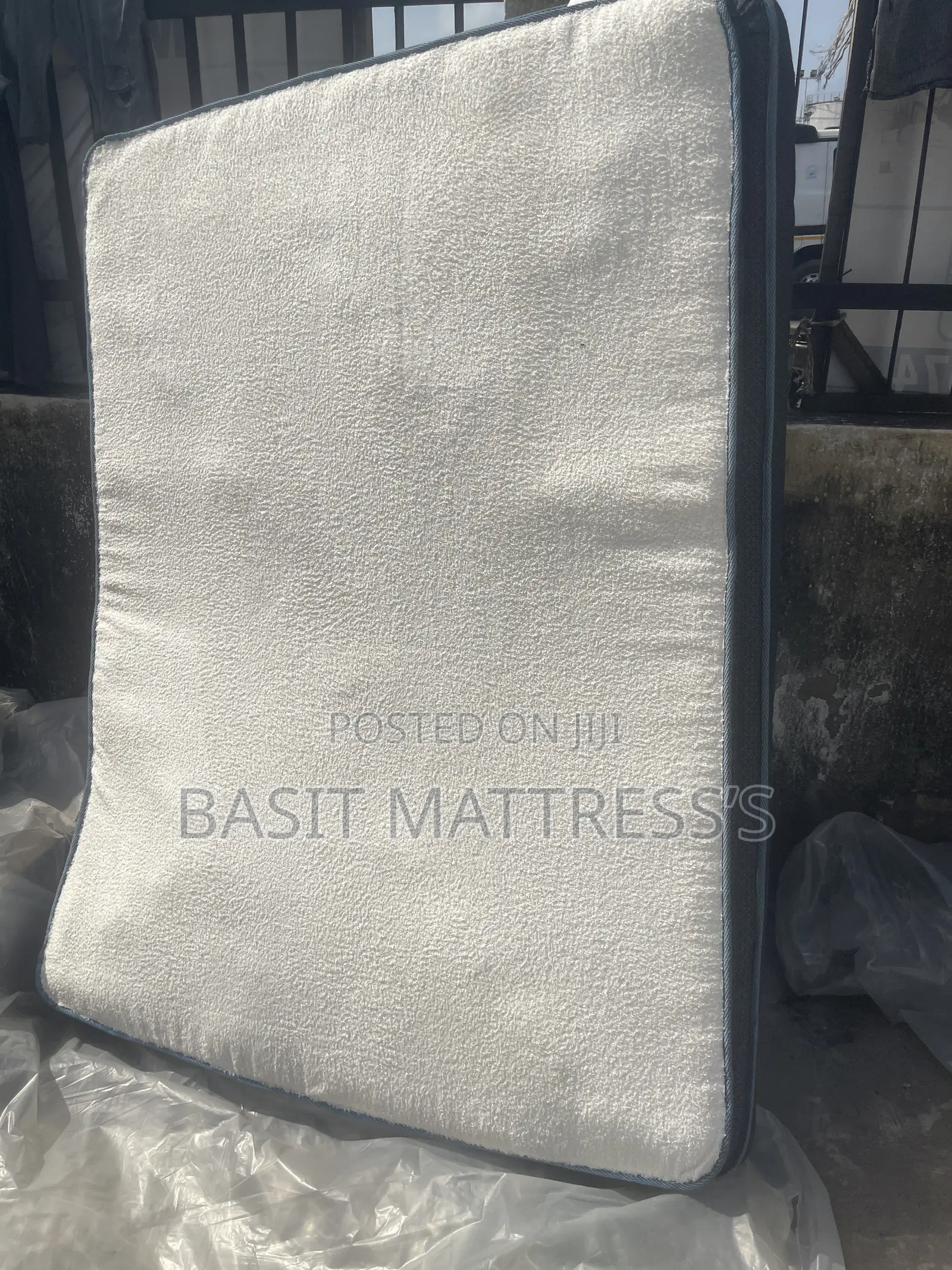 Semi Orthopedic Mattress 5x6 Hybrid Spring and Memory Mattress POD