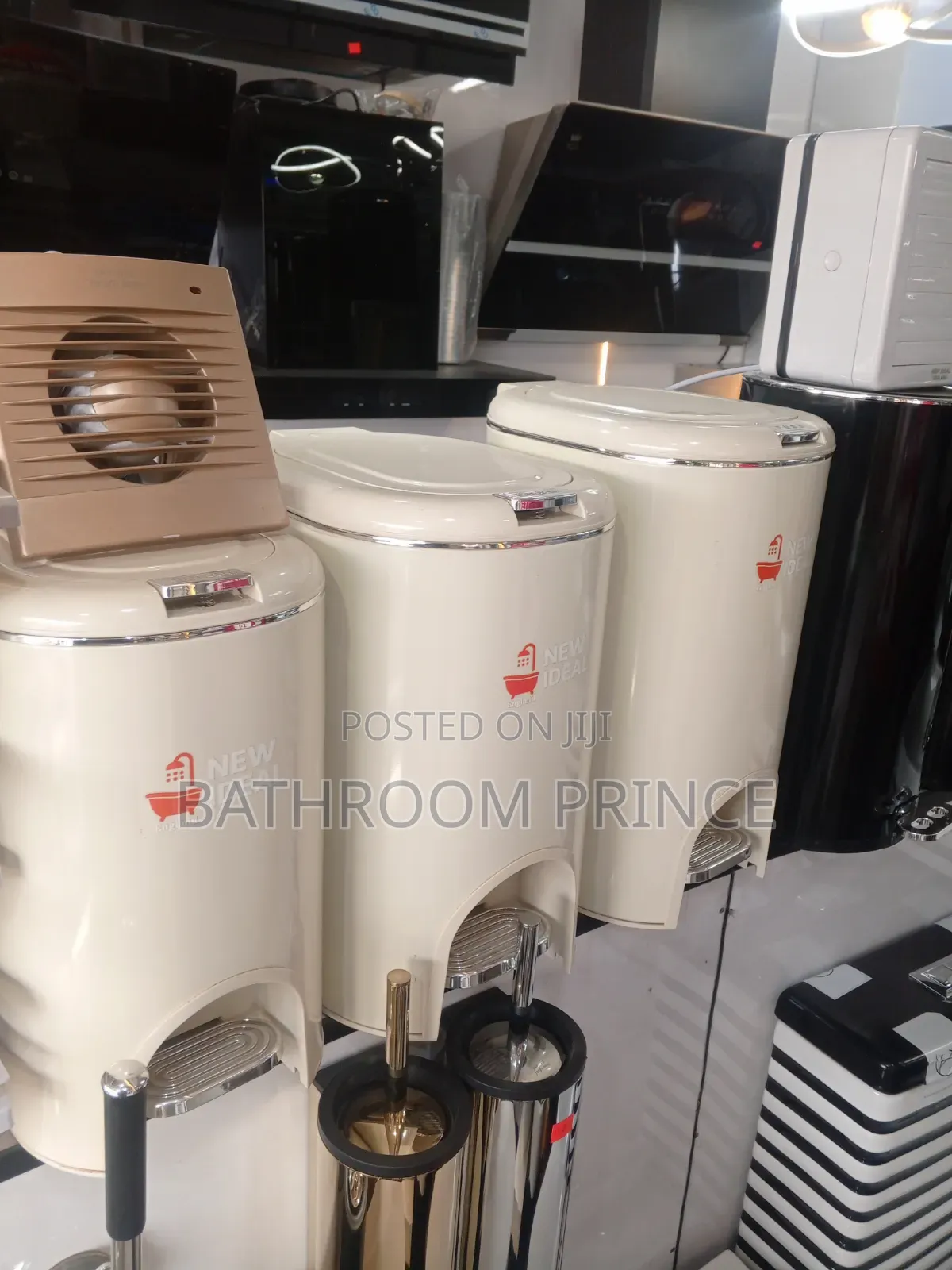 White Pedal Opening Waste Bin (12 Liter)