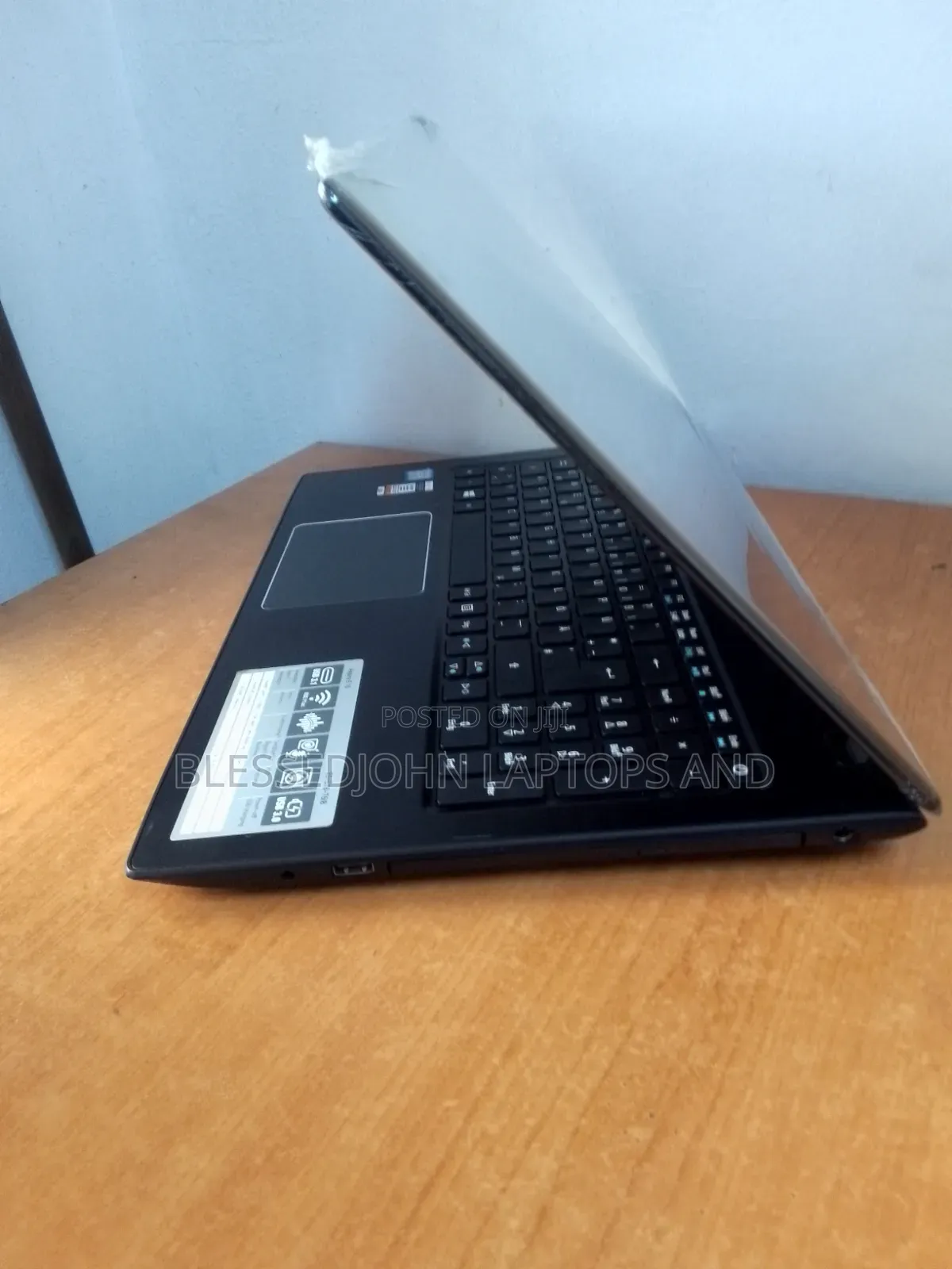 Laptop Acer Aspire E5-576 8GB Intel Core i7 HDD 500GB