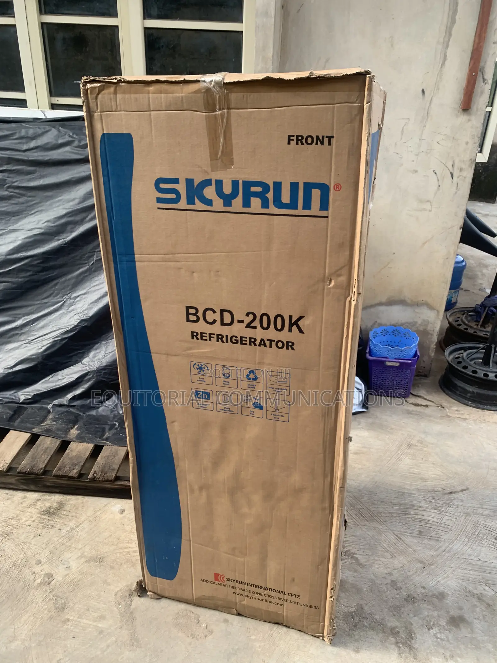 SKYRUN 200-Litre Refrigerator With Top Freezer and Convenient Food Org