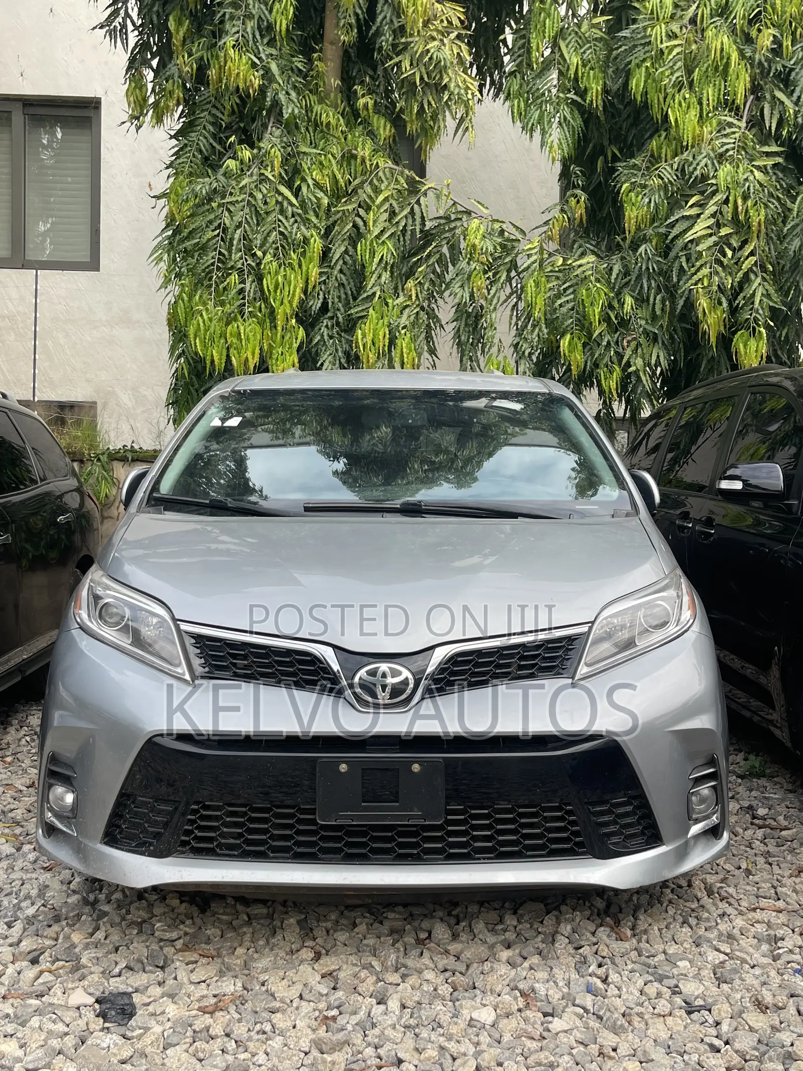Toyota Sienna 2016 Silver