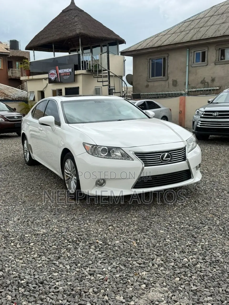 Lexus ES 2013 White