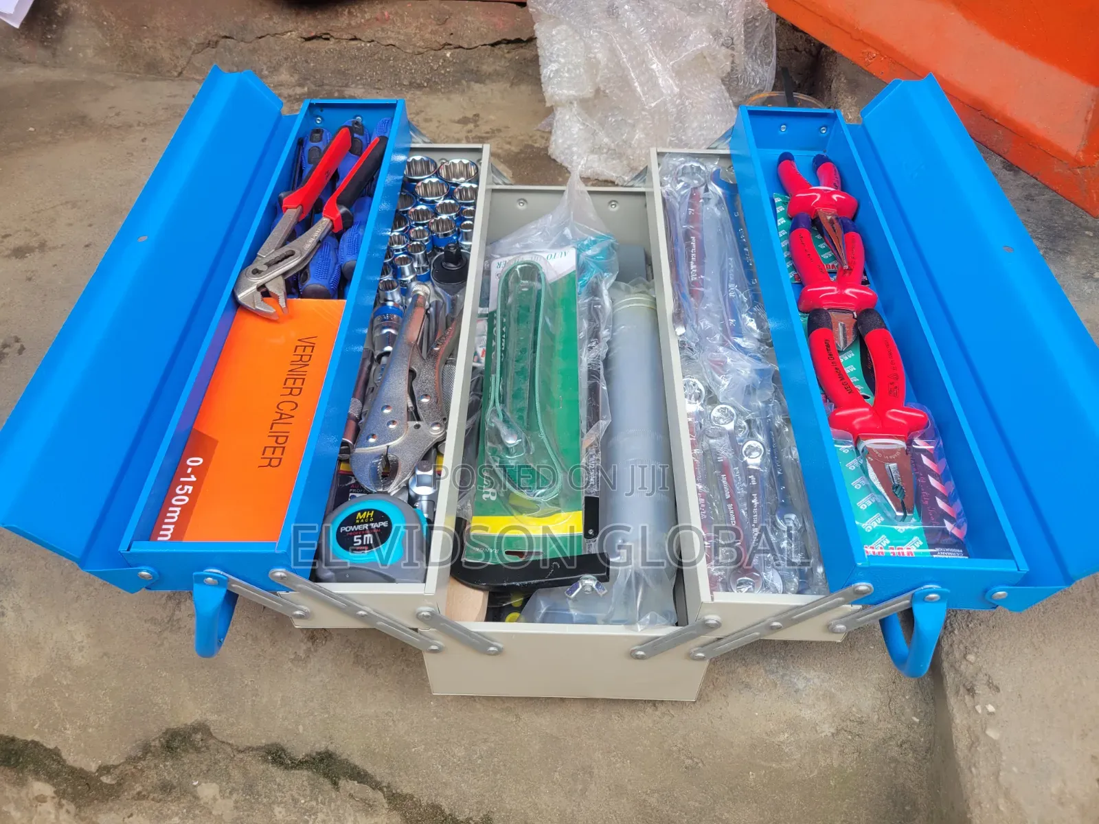 Set of Mechanical Tools Box
