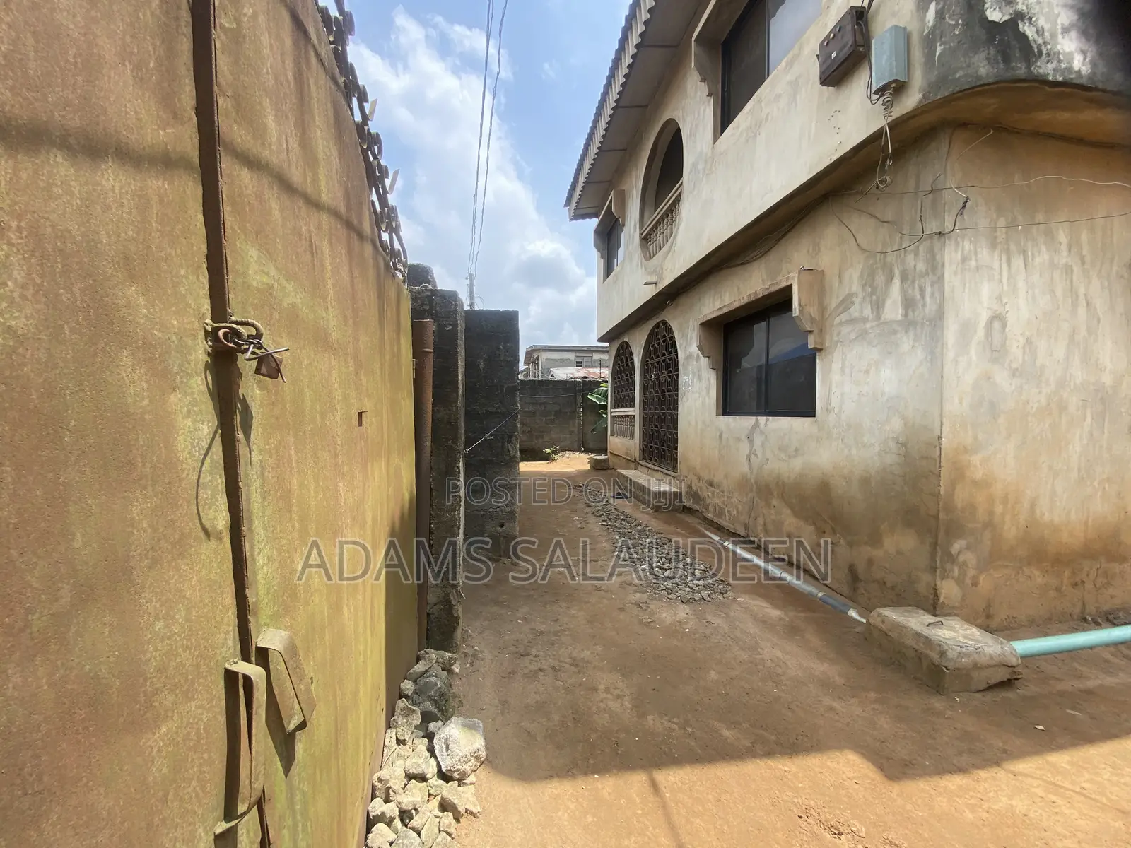 5bdrm Duplex in Kola Alagbado for sale