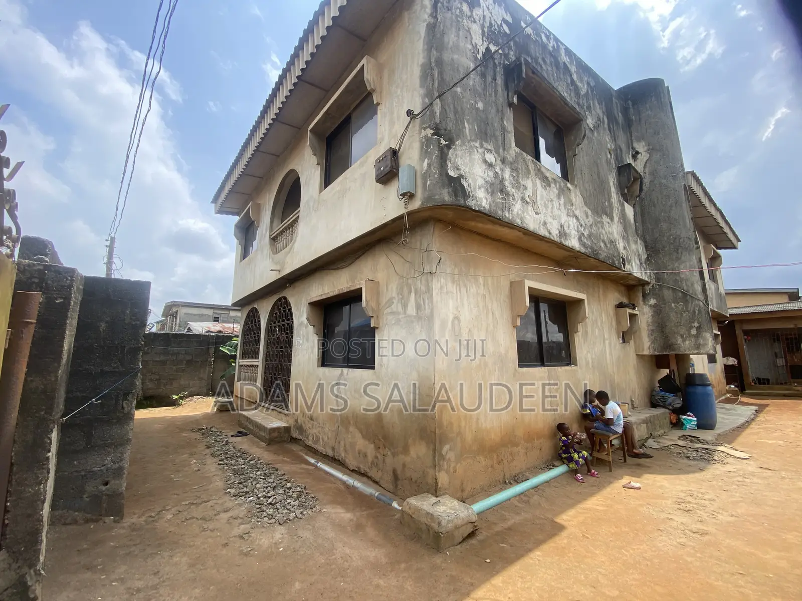 5bdrm Duplex in Kola Alagbado for sale