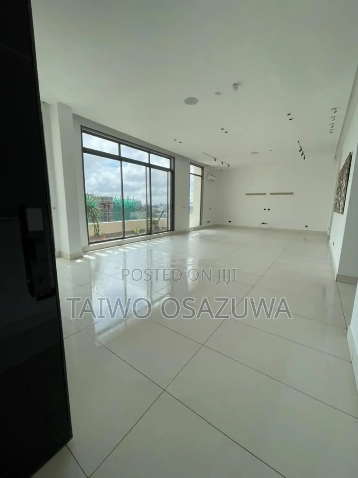 3bdrm Apartment in Banana Island for rent