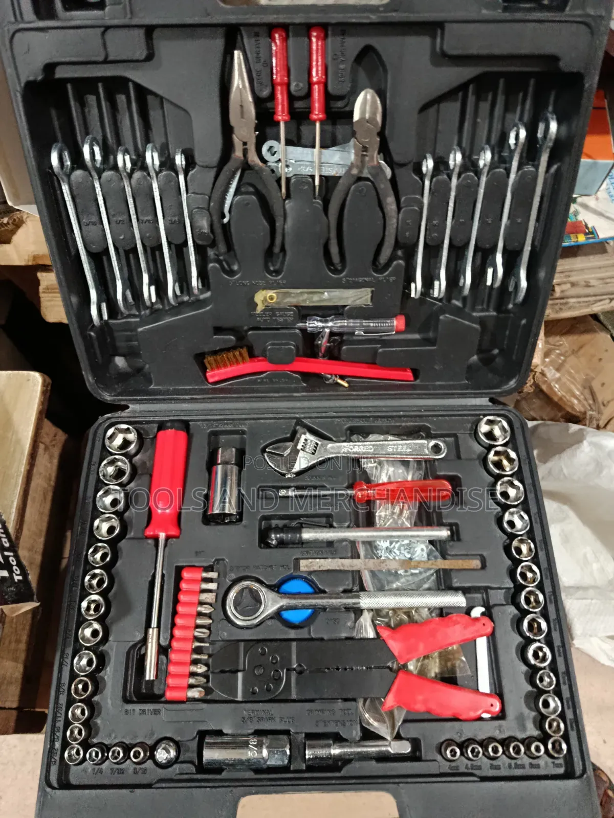 126pcs Socket and Tools Set