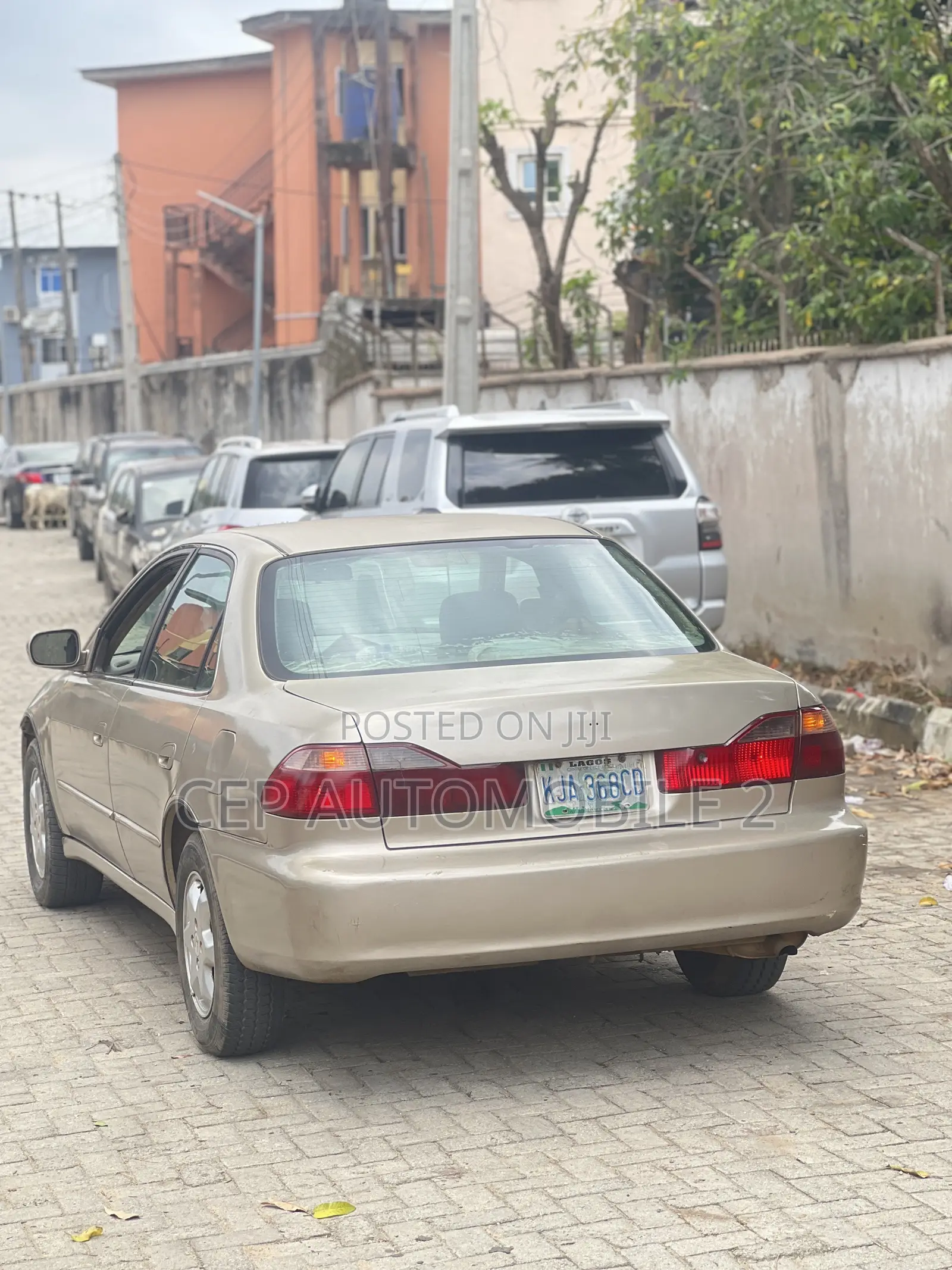 Honda Accord 2000 Gold