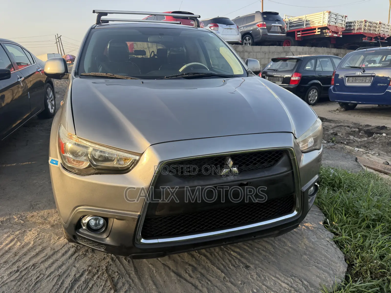 Mitsubishi Outlander 2010 Gray