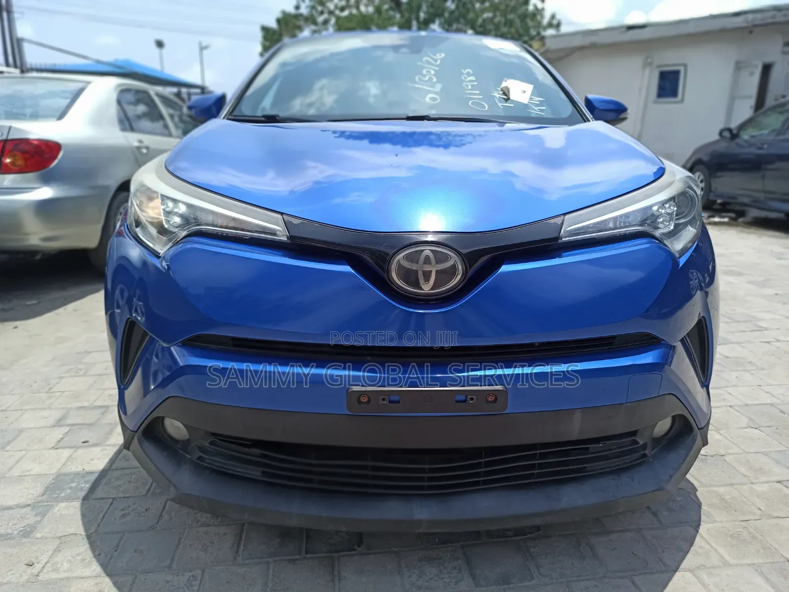 Toyota C-HR 2017 Blue