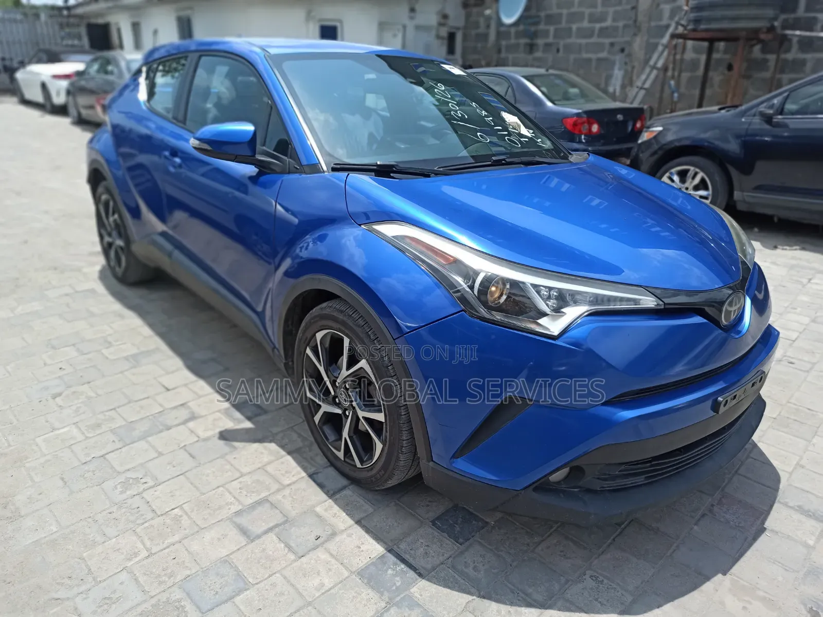Toyota C-HR 2017 Blue