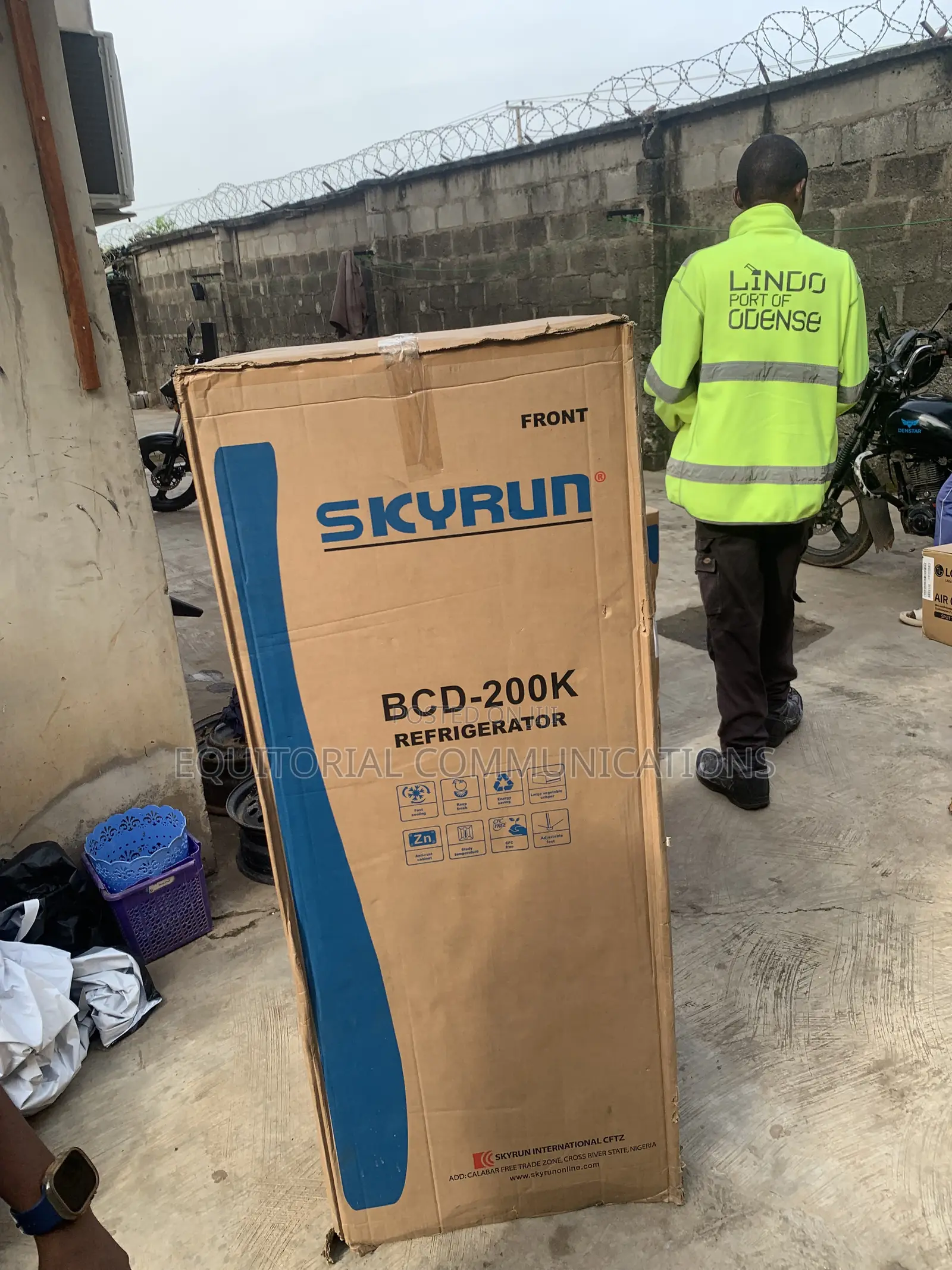 SKYRUN 200L Fridge for Freshness and Convenience