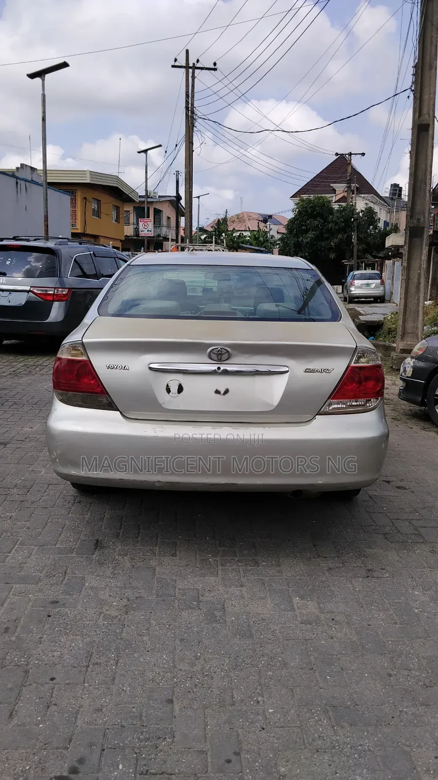 Toyota Camry LE 4dr Sedan (2.4L 4cyl 5A) 2005 Silver