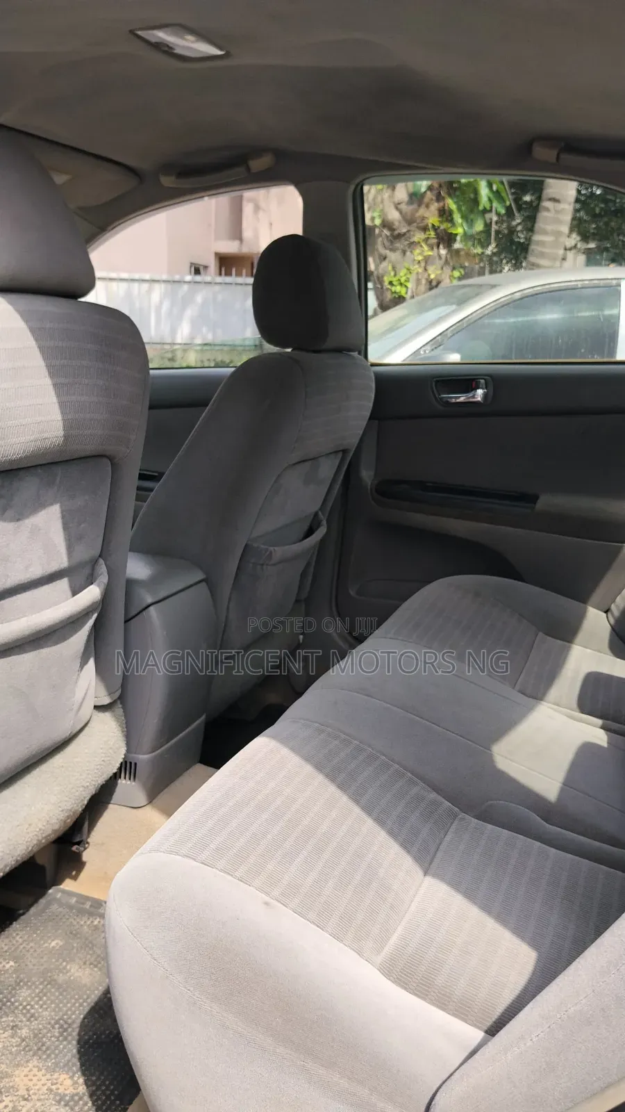Toyota Camry LE 4dr Sedan (2.4L 4cyl 5A) 2005 Silver