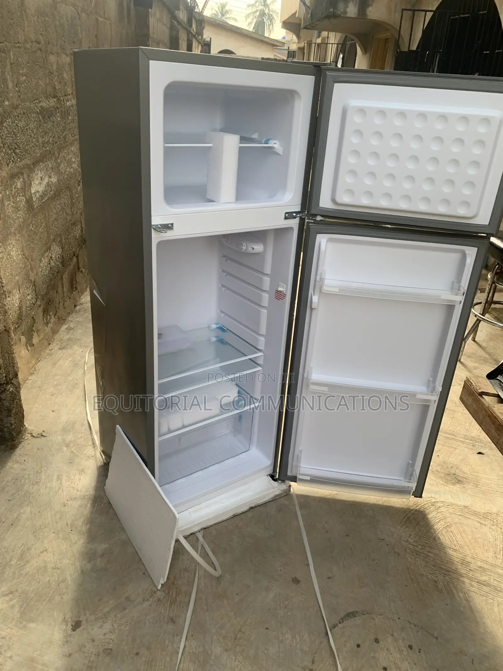 SKYRUN 200L Refrigerator for Daily Food Storage