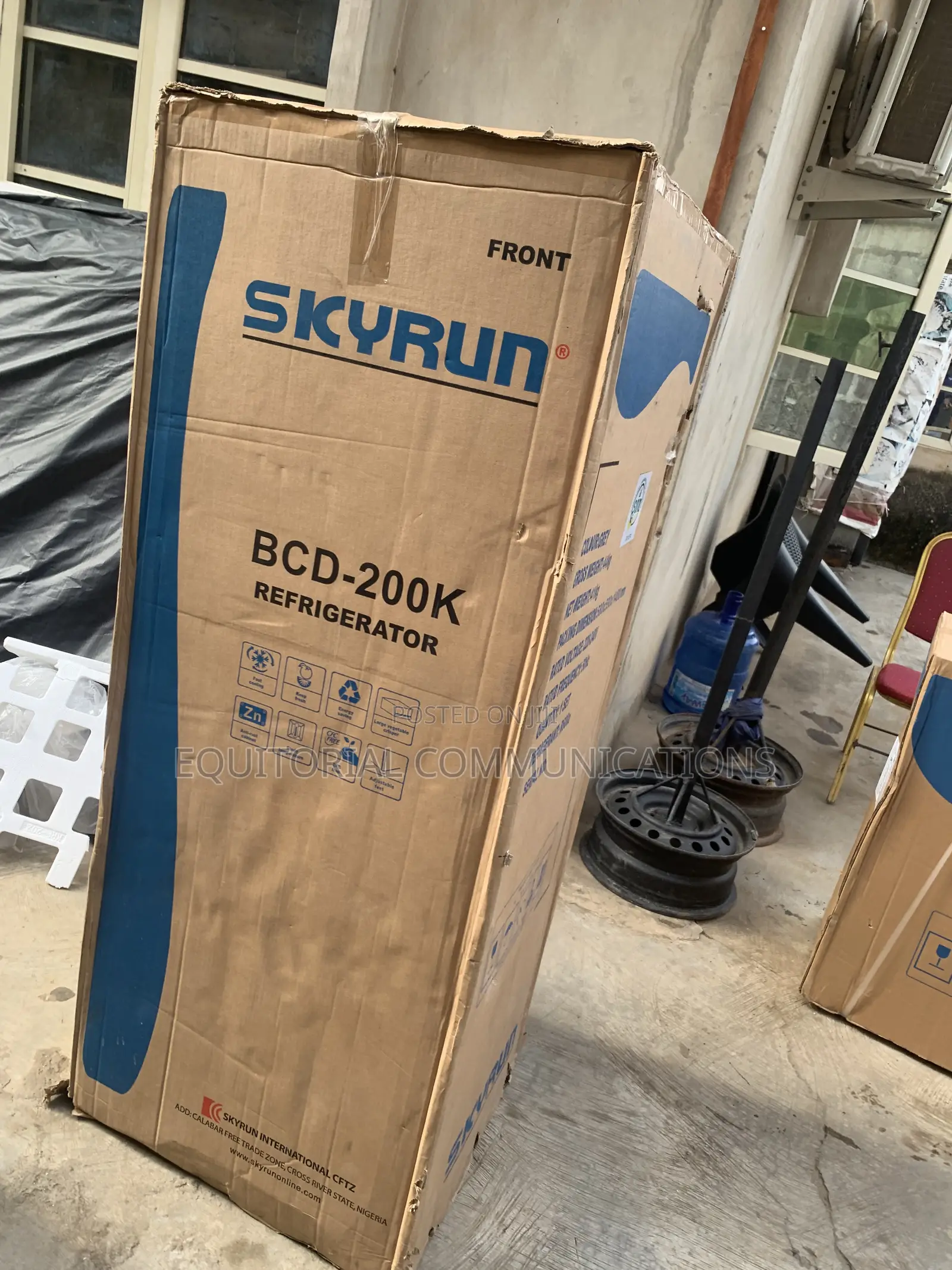 SKYRUN 200L Fridge for Organized Food Storage
