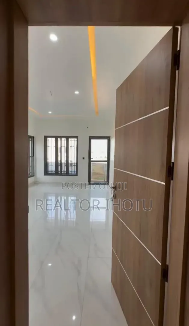 3bdrm Block of Flats in Katampe (Main) for sale