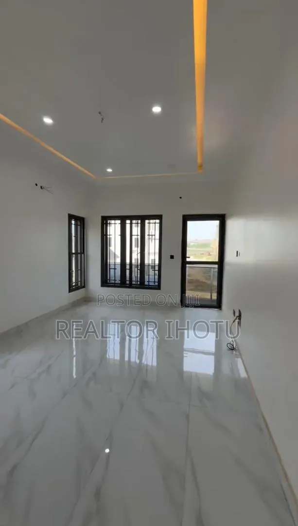 3bdrm Block of Flats in Katampe (Main) for sale