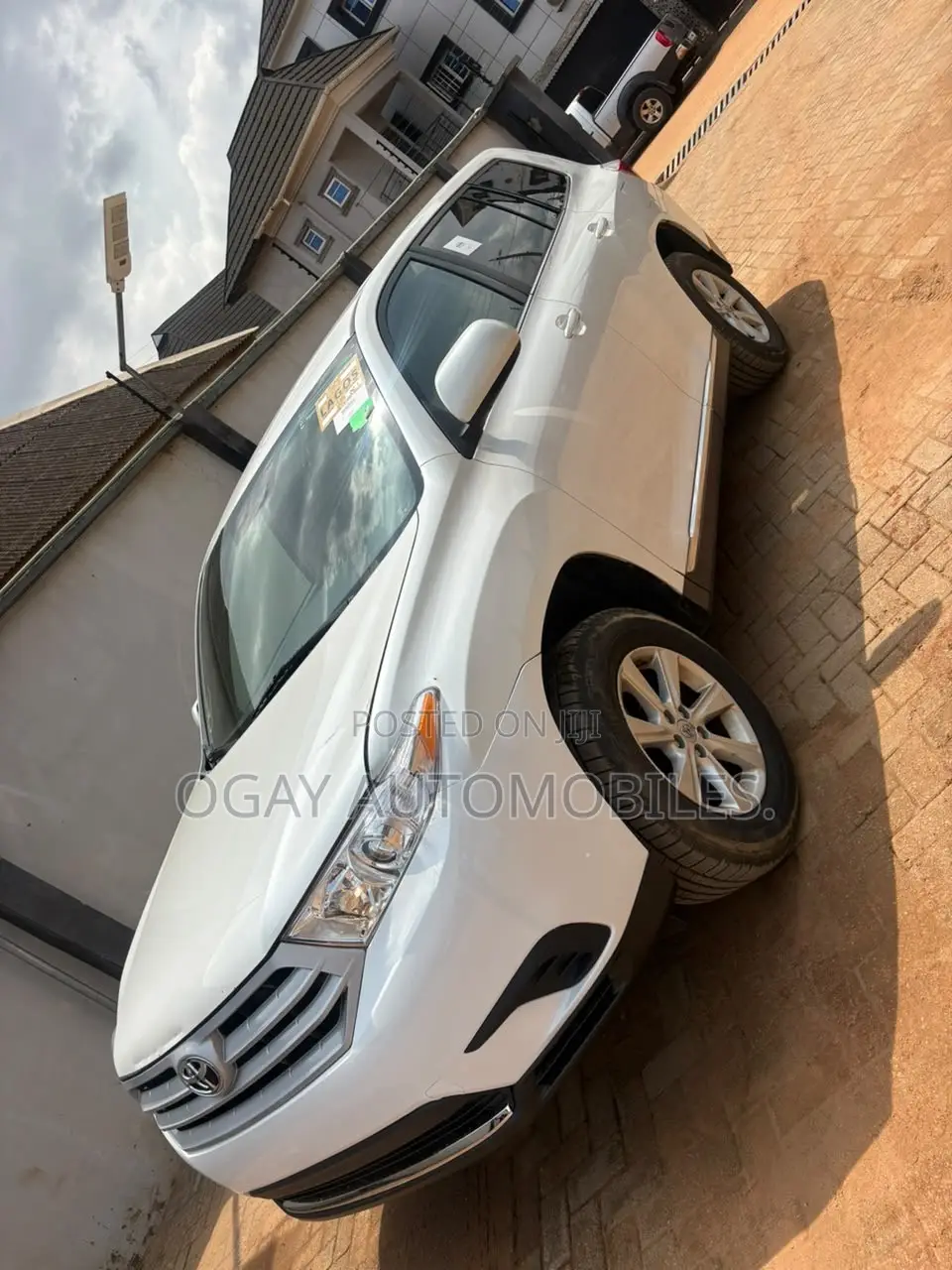 Toyota Highlander 3.5L 4WD 2013 White