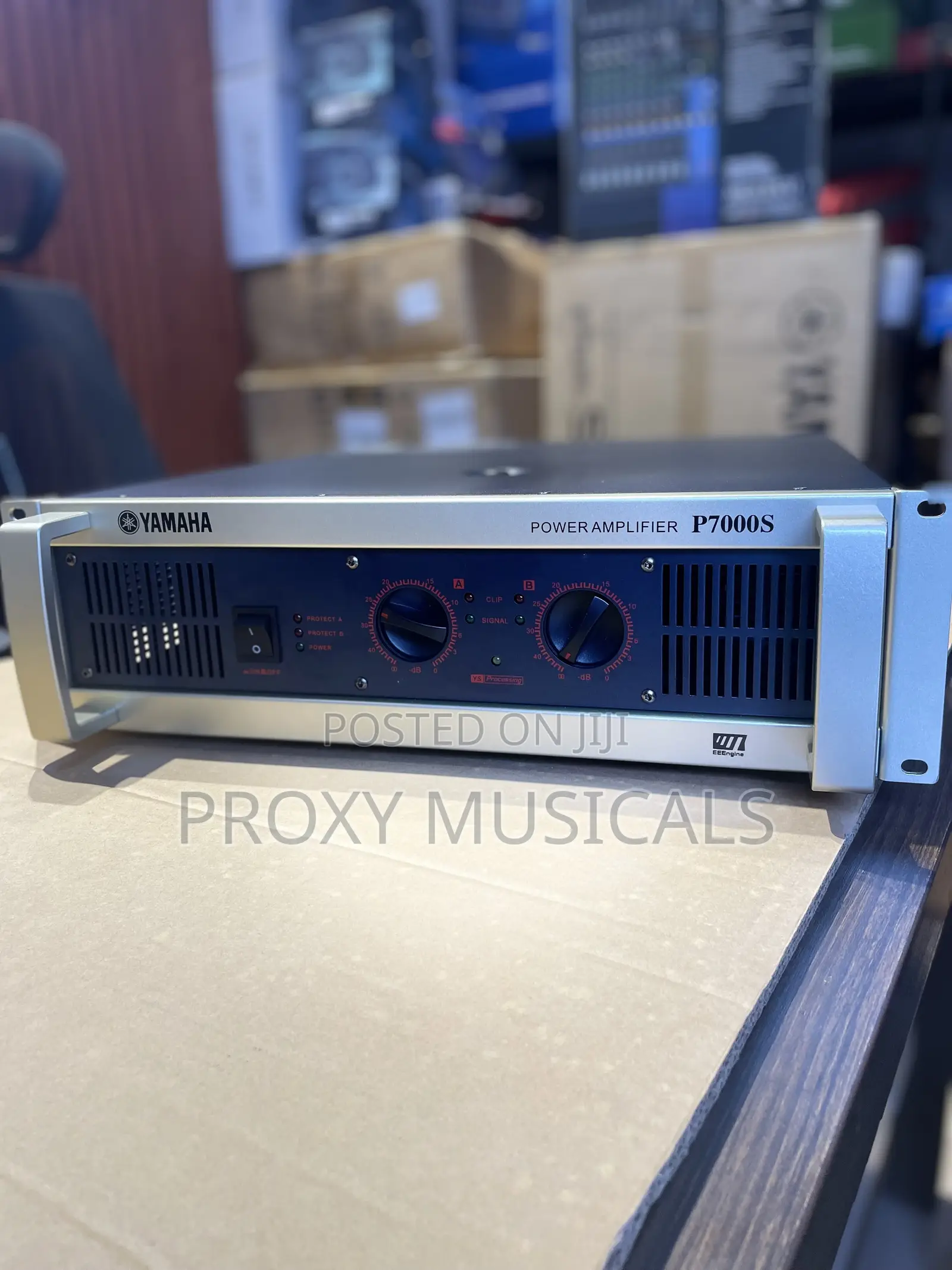 Yamaha P7000Watts Powered Amplifier
