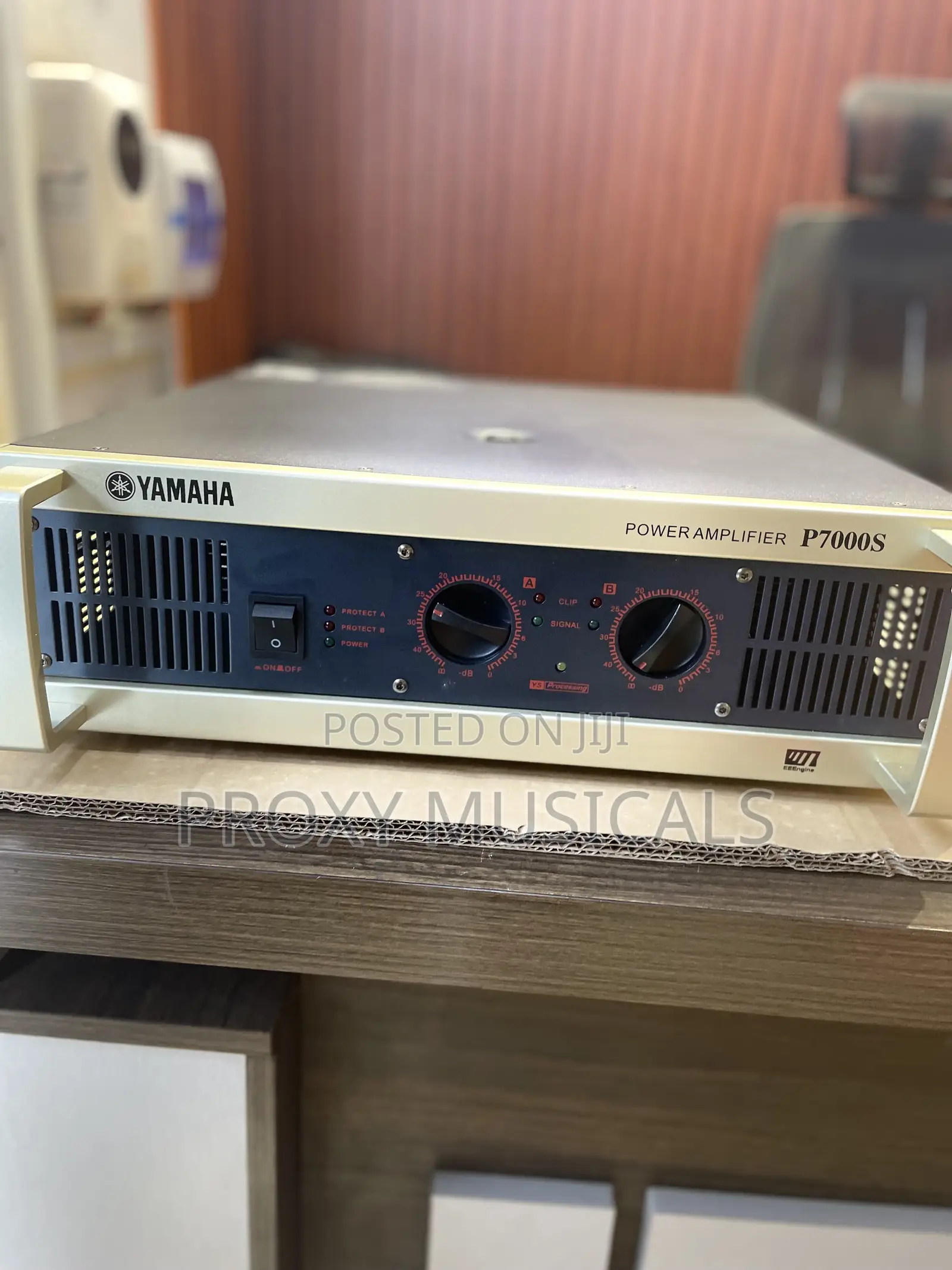 Original Yamaha P7000s High-Output Dual-Channel Power Amplifier