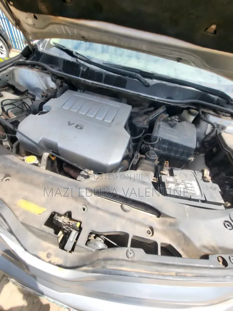 Toyota Venza 2010 Silver