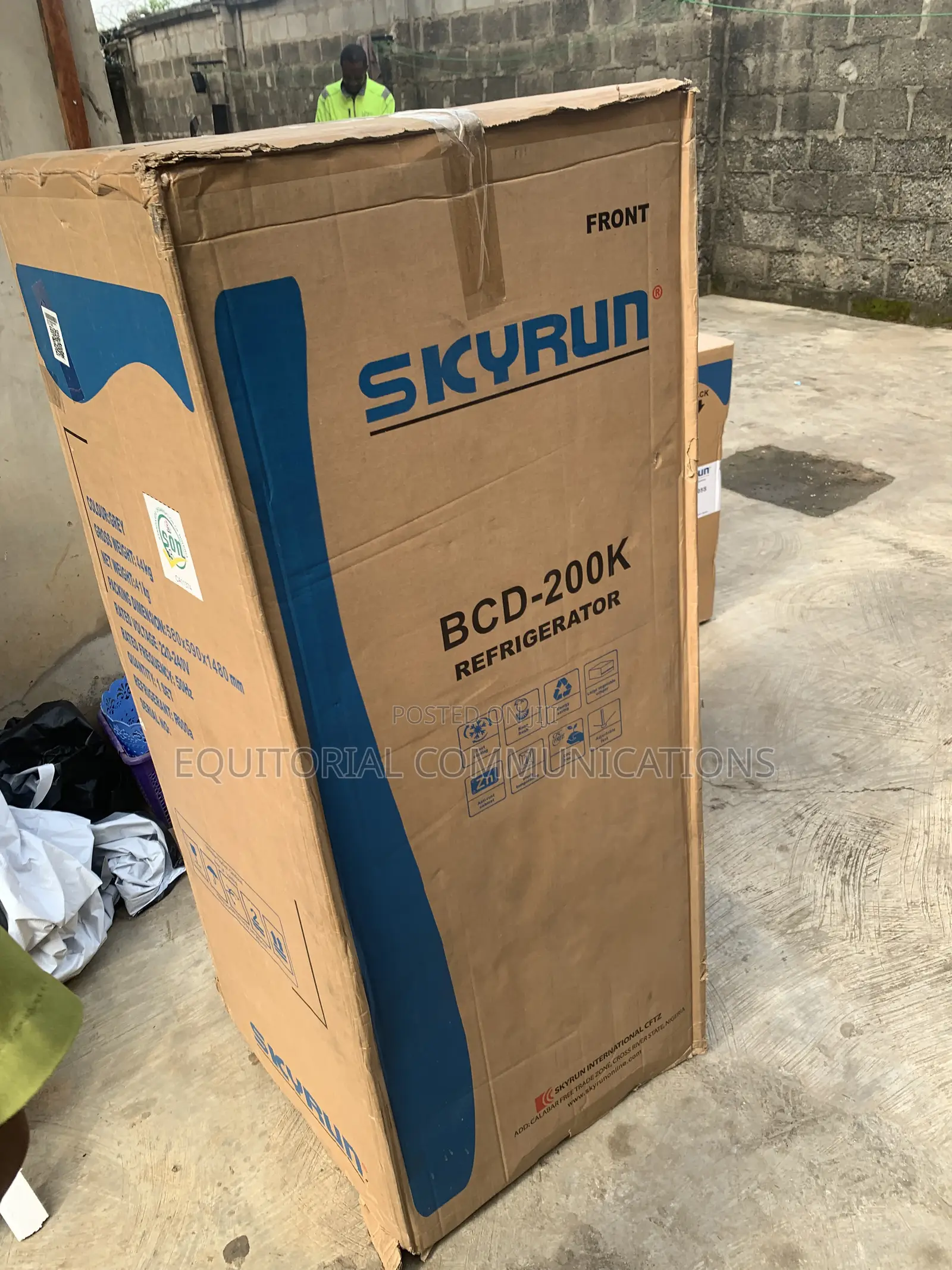 SKYRUN 200L Fridge for Family Kitchens - BCD-200K
