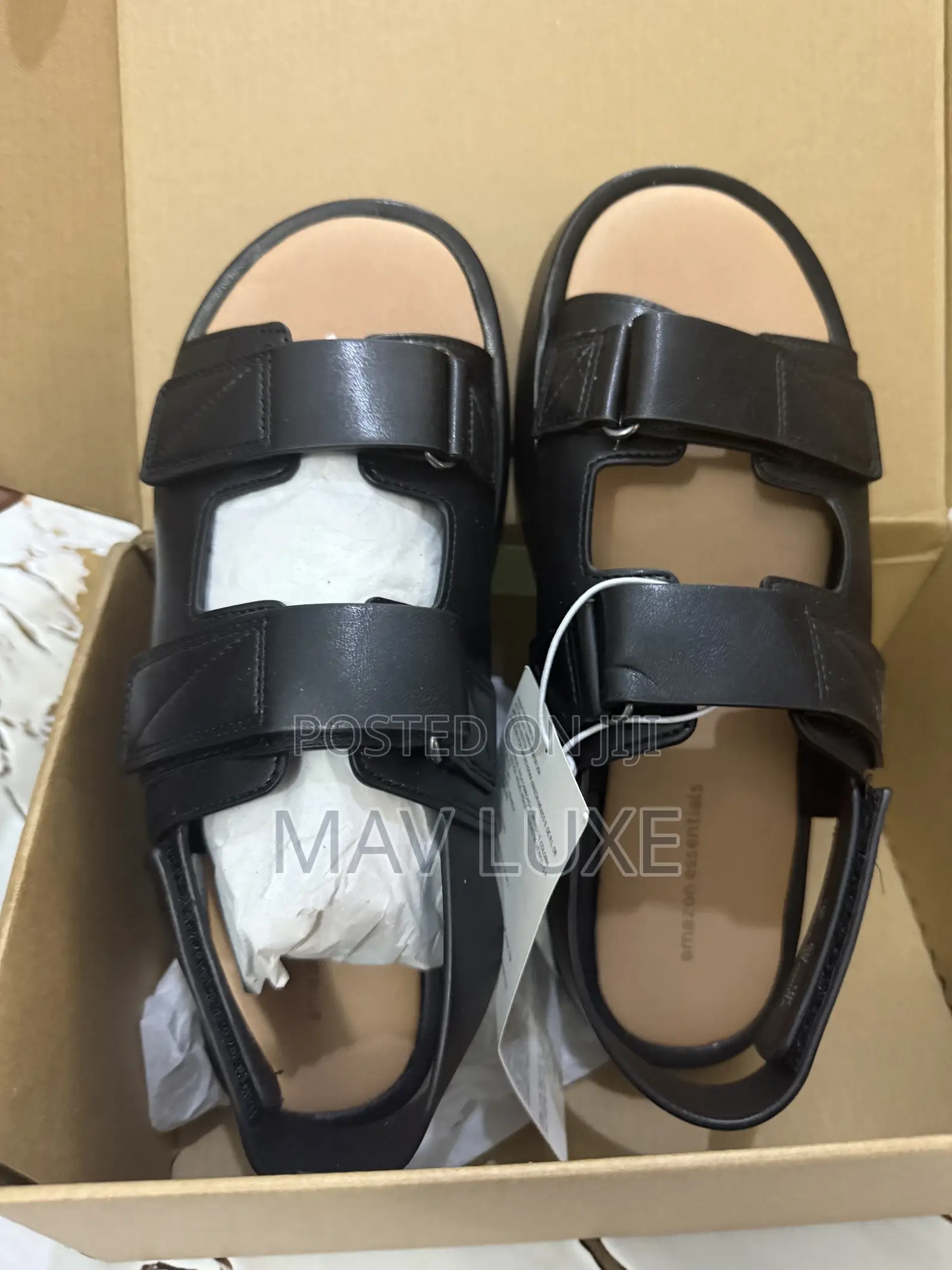 Amazon Essentials Women’s Adjustable Triple Strap Flat Platform Sandal