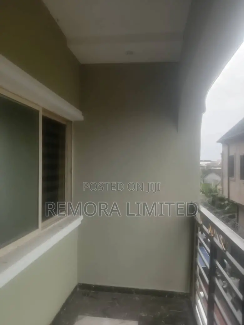 3bdrm Block of Flats in Akesan for rent