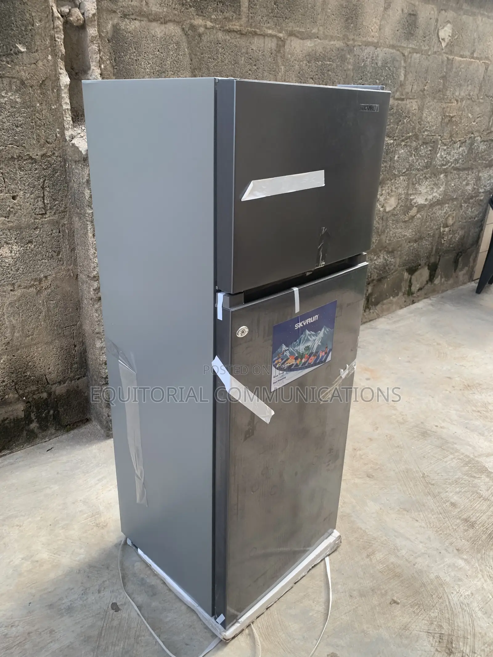 SKYRUN 200L Refrigerator – Style Meets Convenience