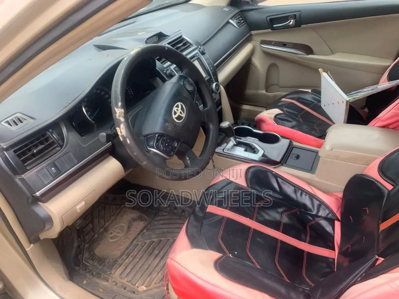 Toyota Camry SE 4dr Sedan (2.5L 4cyl 6A) 2014 Gold