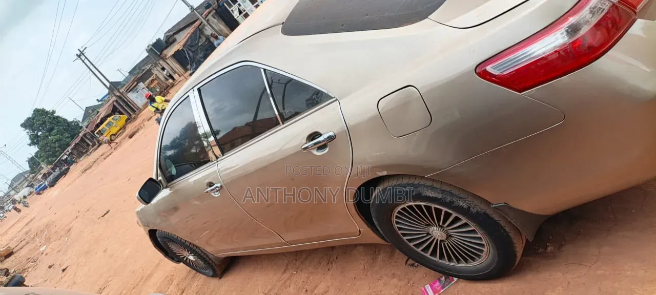 Toyota Camry 2008 Gold