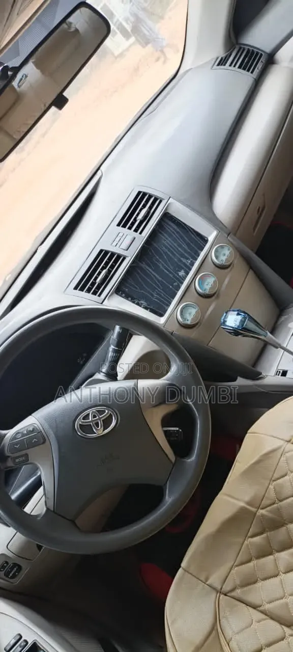 Toyota Camry 2008 Gold