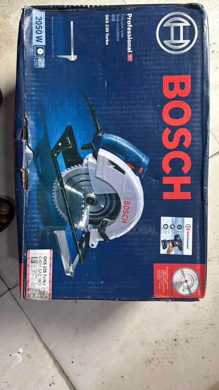 9" Bosch Circular Saw Machine 
2050w GKS 235 Turbo