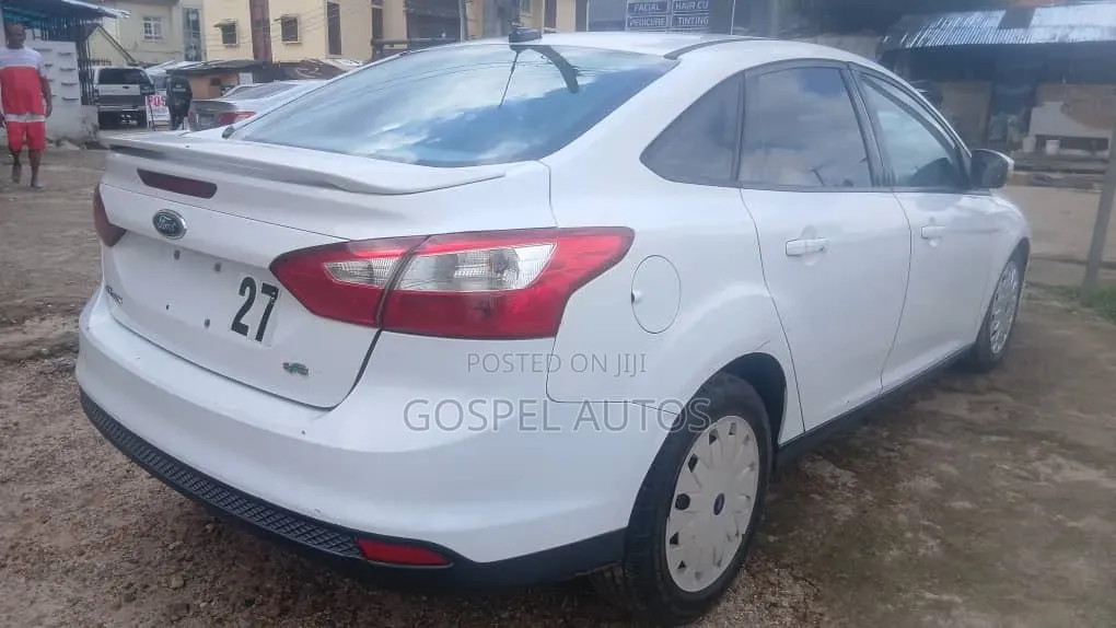 Ford Focus 2012 White