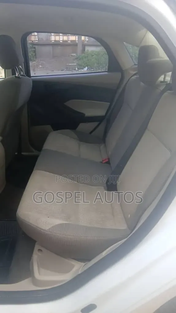 Ford Focus 2012 White