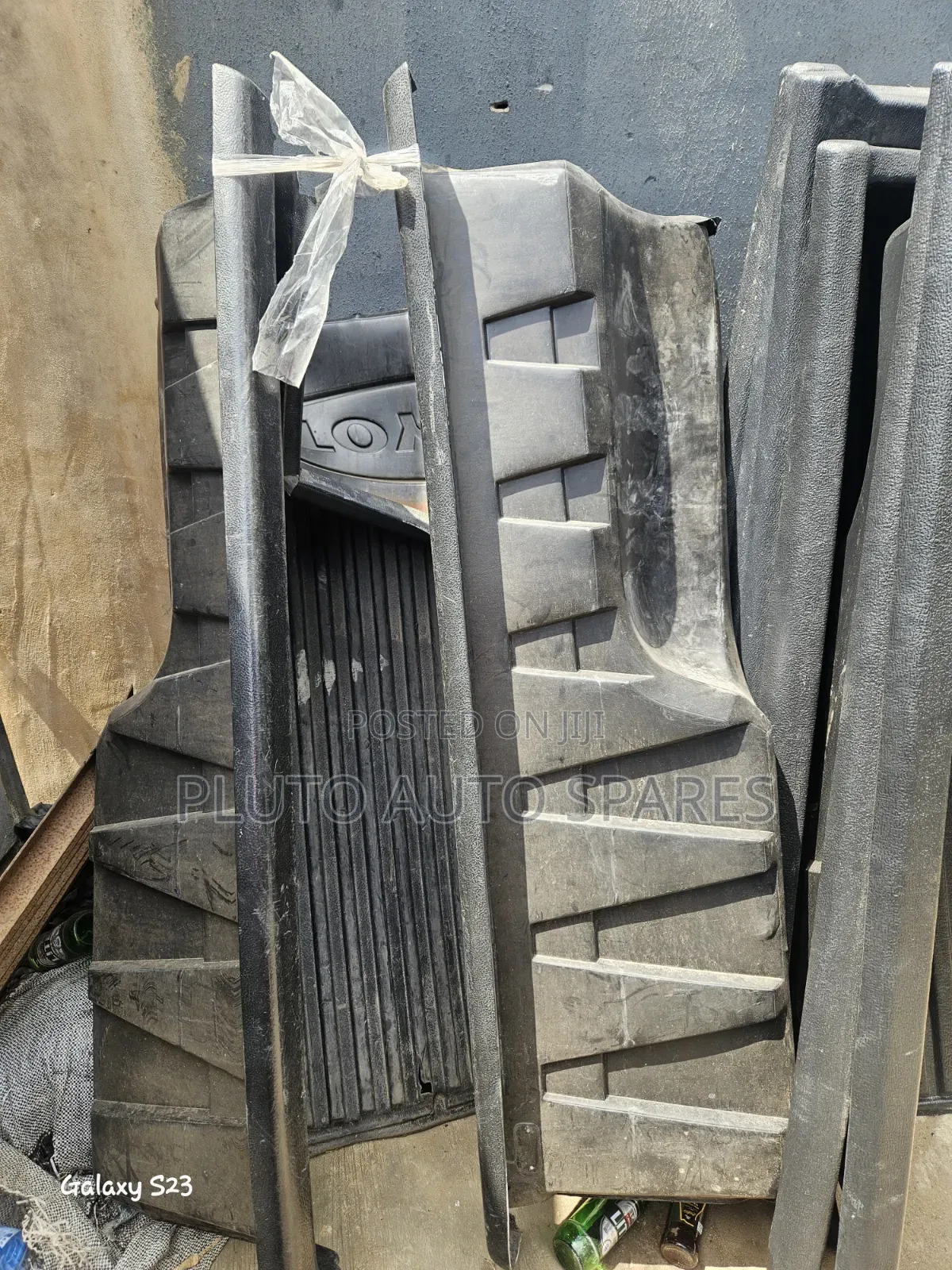 Premium Quality Hilux Bucket Bed Liner Available!