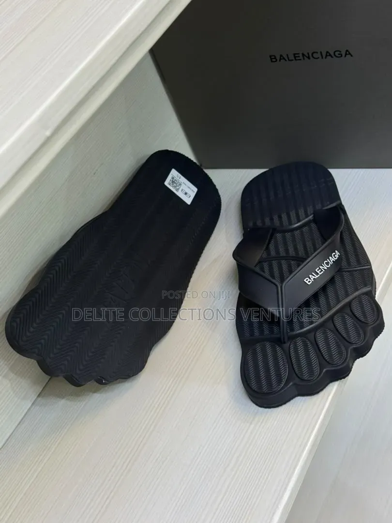 *Premium Luxury Balenciaga Ten-Toes Flip Flop Slippers !!Sizes: 40——46