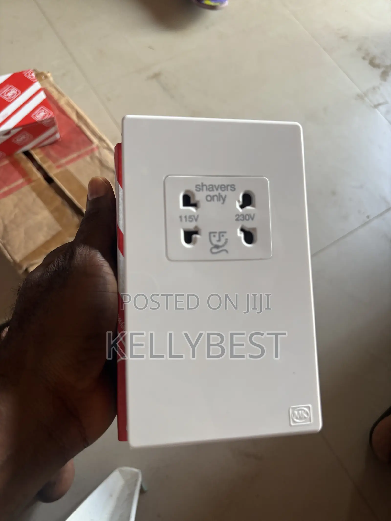 Shaver Socket