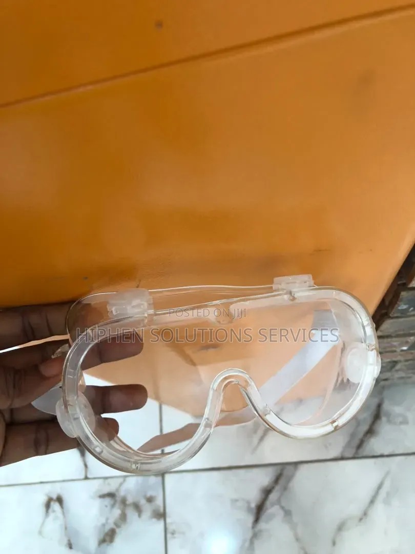 Transparent Safety Spectacles for Workers