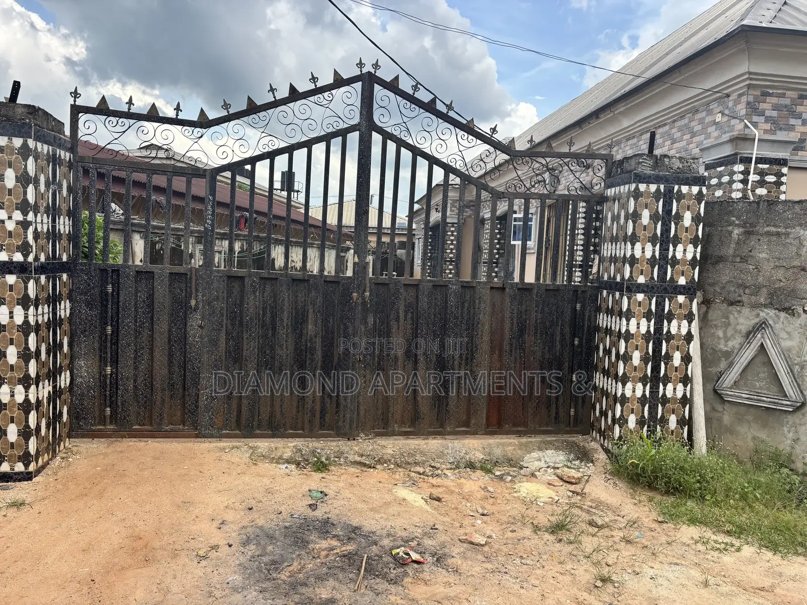 3bdrm Block of Flats in Diamond Apartments, Ethiope East for sale